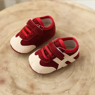Kids' Sneakers